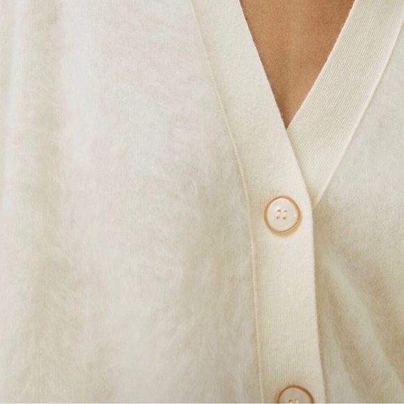 Lilysilk Hestia %100 cashmere Cardigan in cream size S - Picture 3 of 7